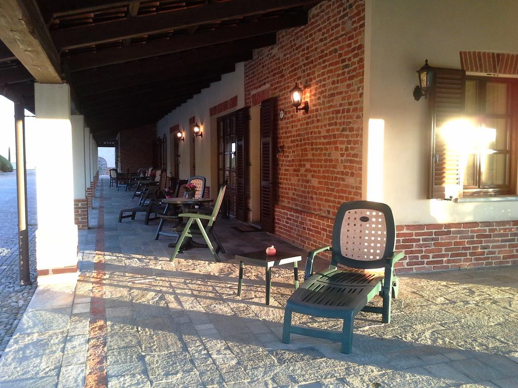 B&B Cascina Bellavista Tigliole Exteriör bild